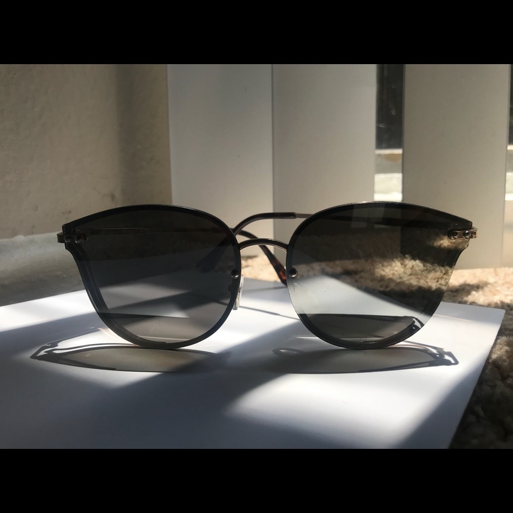Black glasses